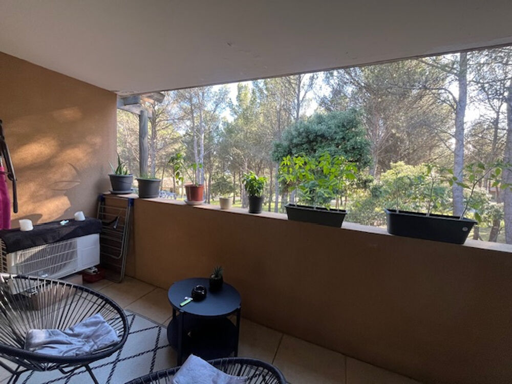 SAUMANE DE VAUCLUSE dans résidence sécurisée, au calme joli appartement T2 avec terrasse.
