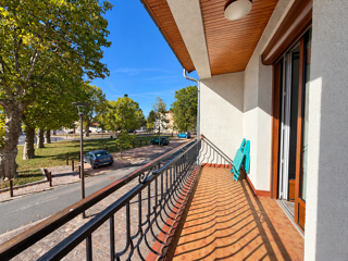 Vente Maison Maison de ville rénovée avec garages et grange   Lezoux Lezoux
