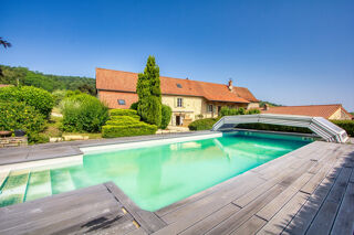  Proprit/chteau  vendre 9 pices 227 m