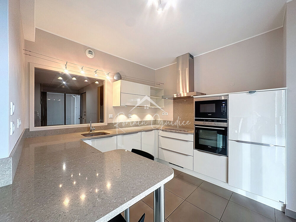 Vente Appartement APPARTEMENT F3 82 M2 AVEC TERRASSE GARAGE PRIV� ET ASCENSEUR Millau