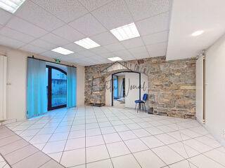  Immeuble � vendre 606 m�