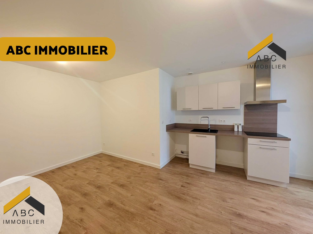 APPARTEMENT T2 - IMMEUBLE AVEC ASCENSEUR - REFAIT À NEUF
