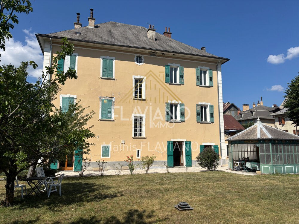VILLA MEXICAINE - TERRAIN CONSTRUCTIBLE - CENTRE-VILLE - BARCELONNETTE