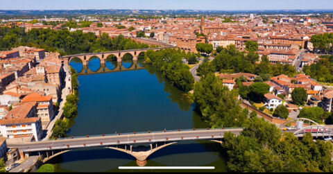 Local commercial de 52 m2 situ&eacute; au Faubourg Lacapelle &agrave; Montauban 95500 82000 Montauban