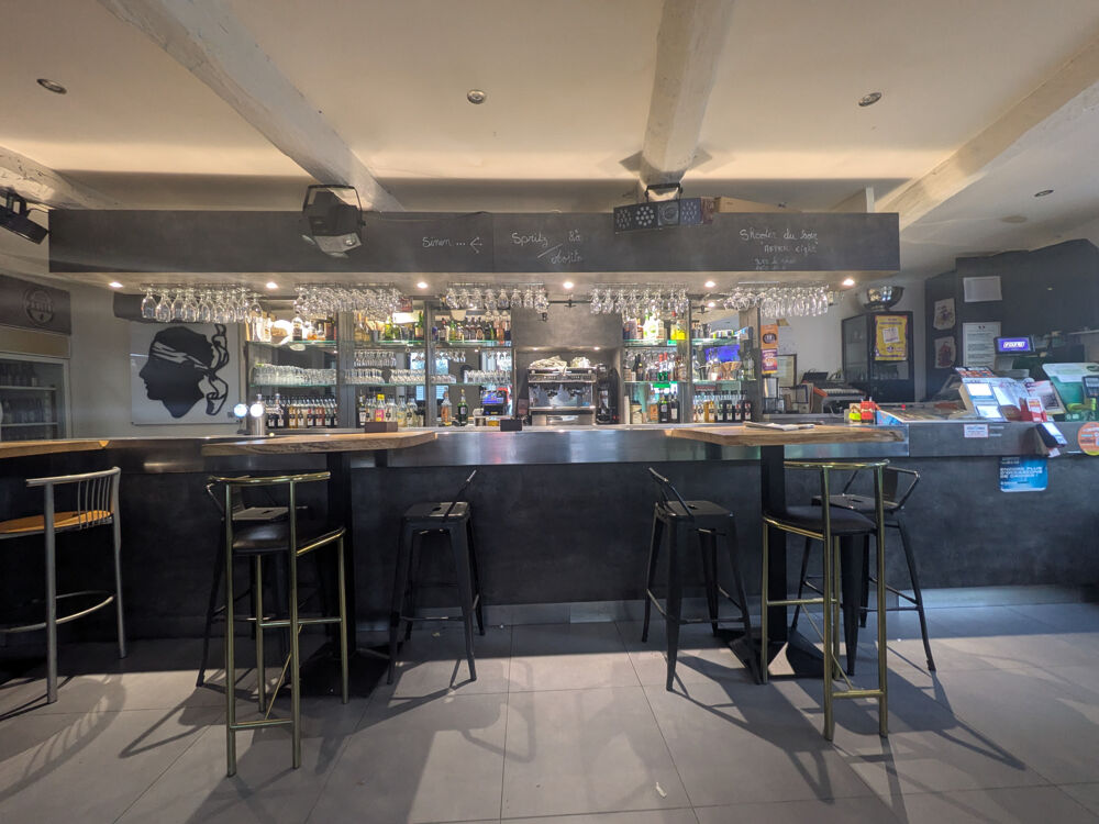   Bar   Licence IV + logement de fonction   Meyrargues centre Meyrargues