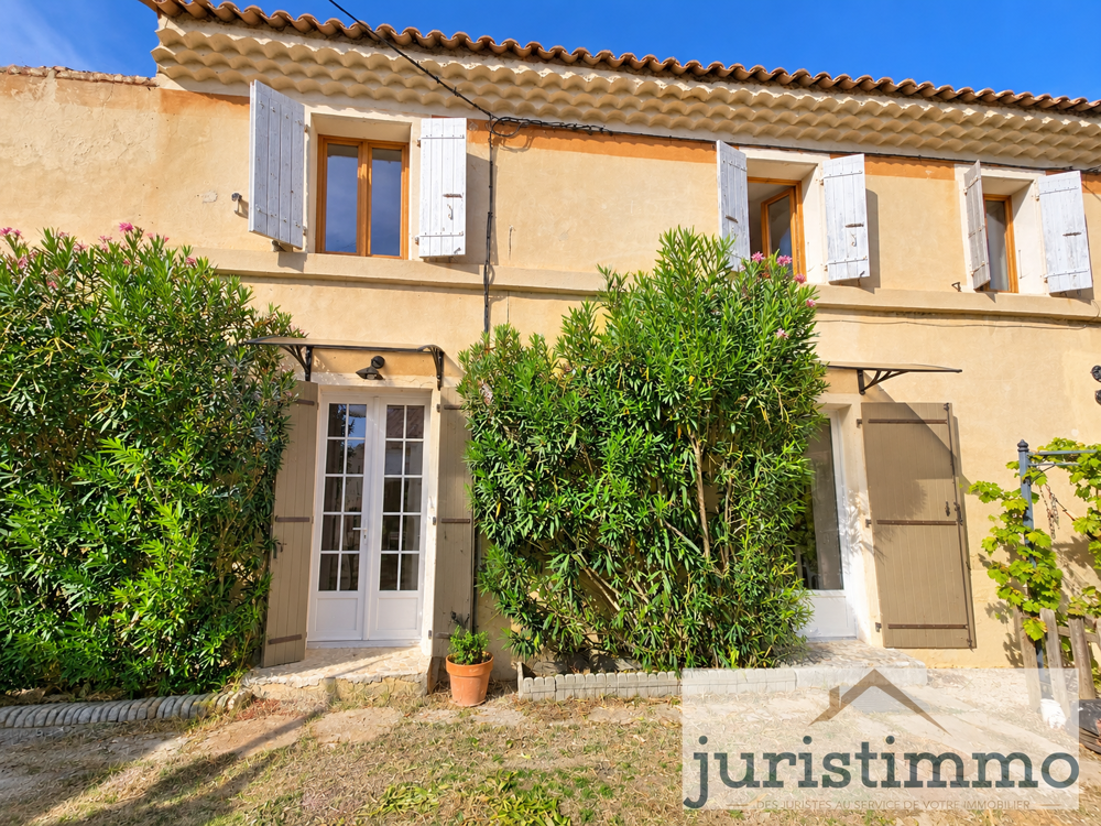Maison de plain pied au coeur des vignes avec jardin