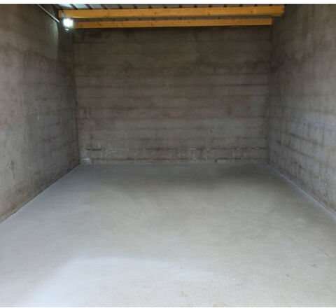 A LOUER BOX DE STOCKAGE WITTELSHEIM 250 68310 Wittelsheim