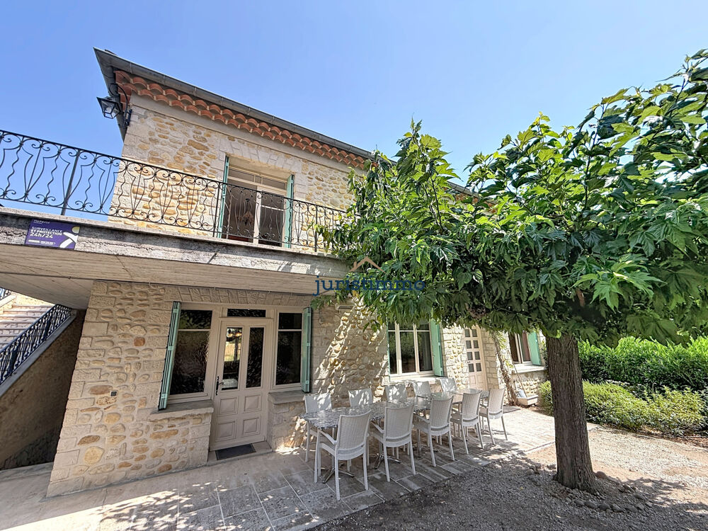 Maison en pierre avec deux logements indépendants, piscine et vue exceptionnelle sur les vignobles