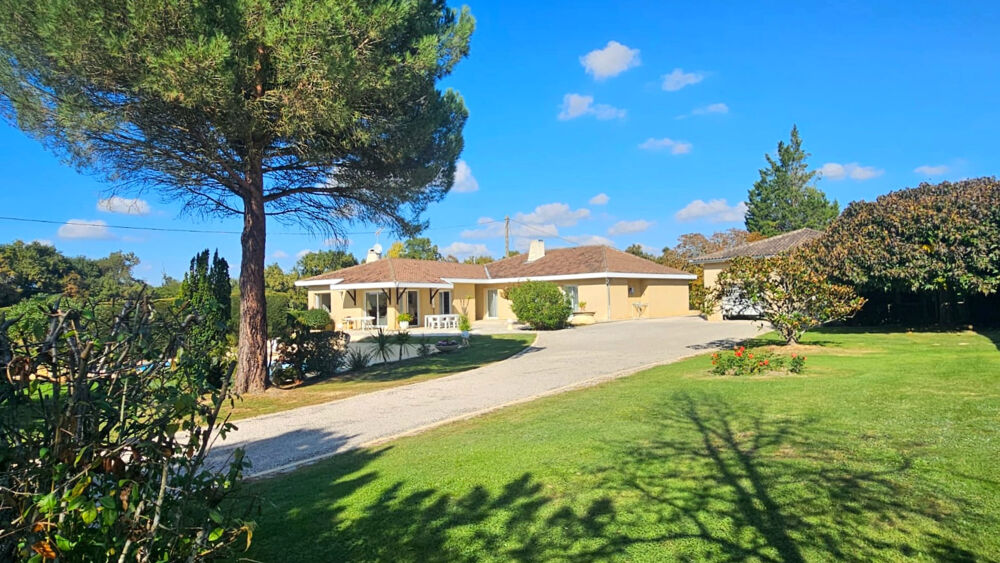 MAISON AVEC DOUBLE HABITATION T7 - 203M2 EN CAMPAGNE AVEC TERRAIN DE 4250M2 ET GARAGE / PROCHE EAUZE