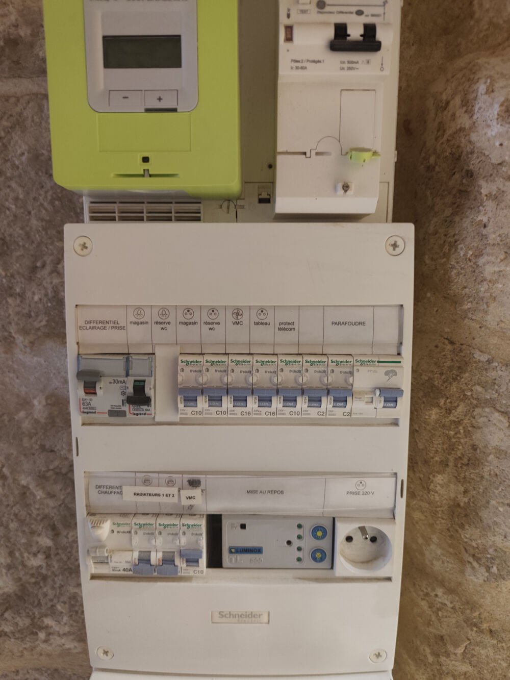   Local coeur de ville possibilité logement Sommieres