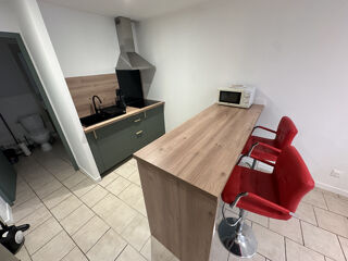  Appartement à louer 1 pièce 28 m²