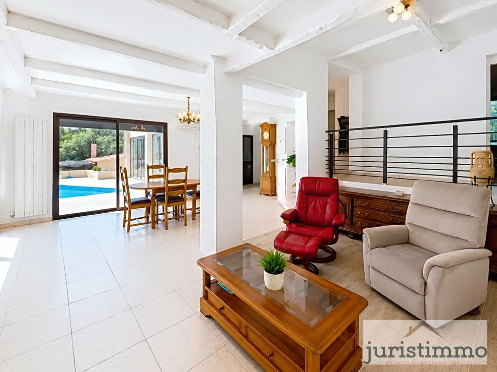 PROPRIETE COUP DE COEUR COMPOSEE DE DEUX MAISONS AVEC PISCINE PANORAMIQUE SUR 4870M2