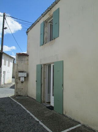  Immeuble à vendre 132 m² Surgeres