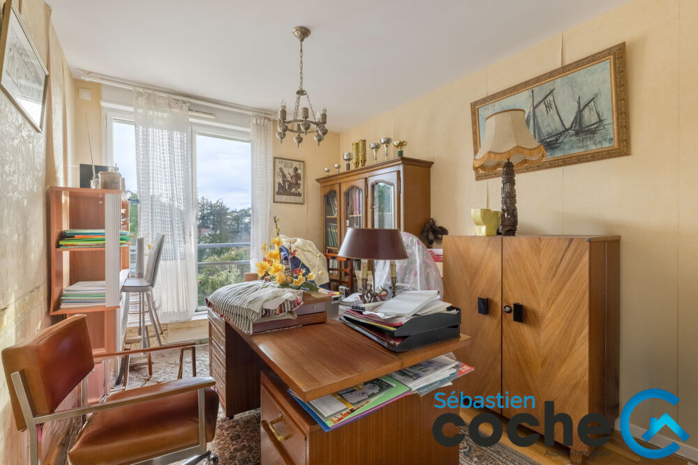 � vendre  Appartement Charbonni�res-les-Bains (69260)