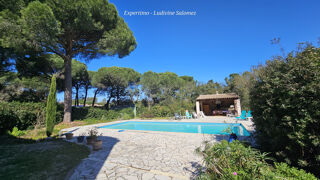  Propri�t�/ch�teau � vendre 14 pi�ces 422 m� Roquebrune sur argens