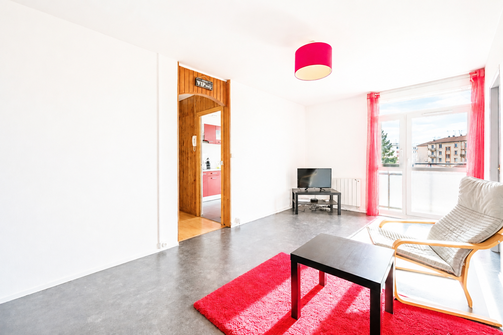 Villeurbanne Appartement T4 70 m2 rénové avec balcon