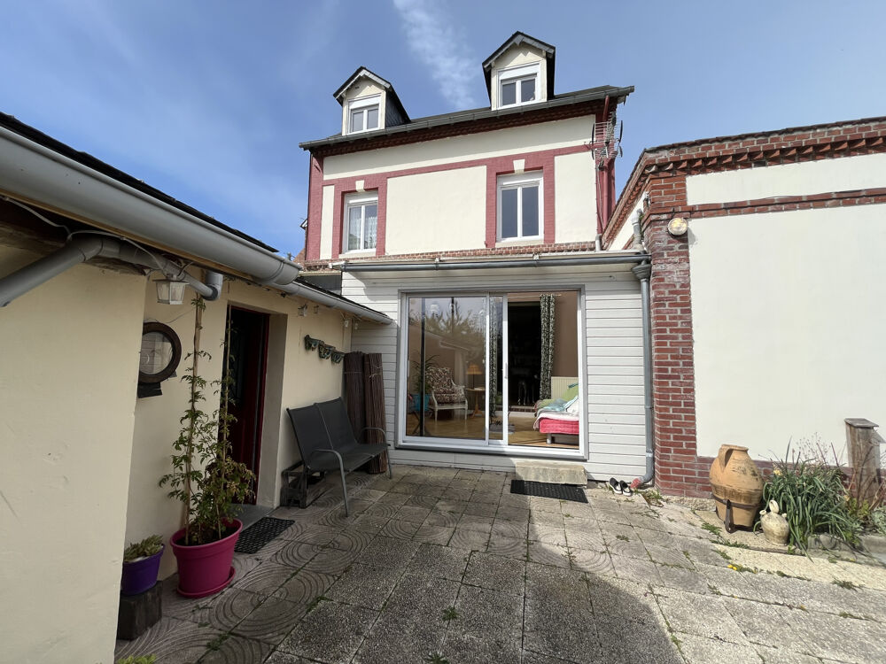Coup de coeur Maison de caractère en plein centre de Honfleur 112 m2 avec jardin et prestations soignées