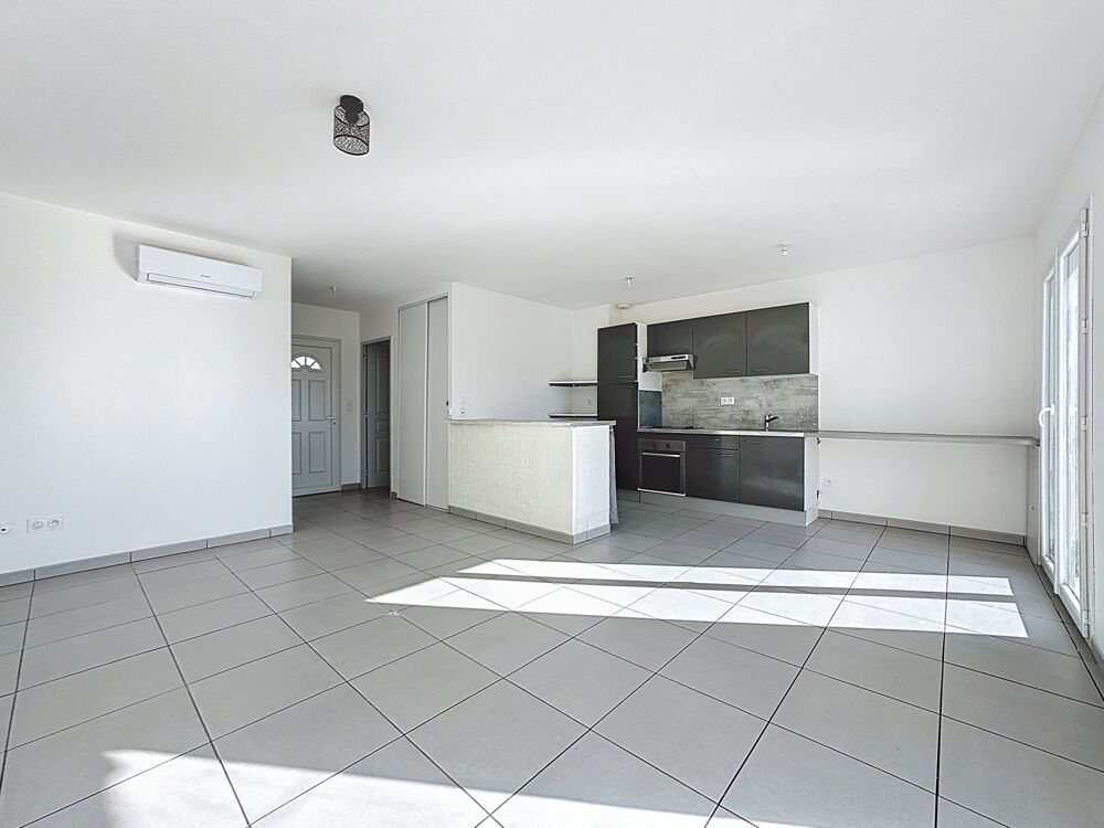 Duplex T3 avec jardin privatif - 2 parkings - Proche des plages 249 000 €