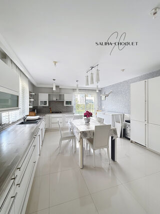  Maison � vendre 6 pi�ces 220 m�