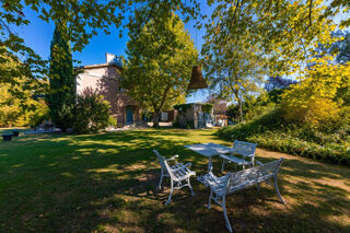 Vente Maison Vic-le-Fesq - Demeure atypique : ancienne gare rénovée 136 m2 sur 2 177 m2 de terrain entre Sommiéres, Nimes e Vic le fesq