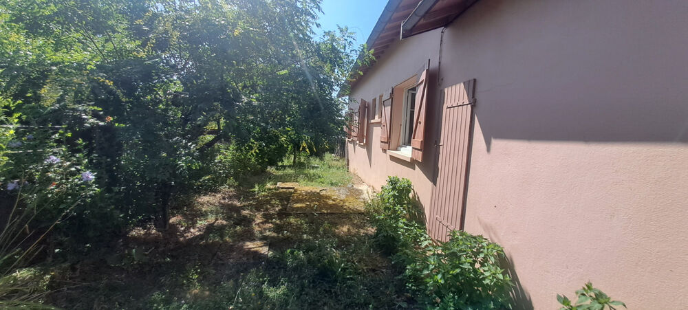 MAISON T4 AVEC JARDIN ARBORE DE 1080 M2 A RAFRAICHIR