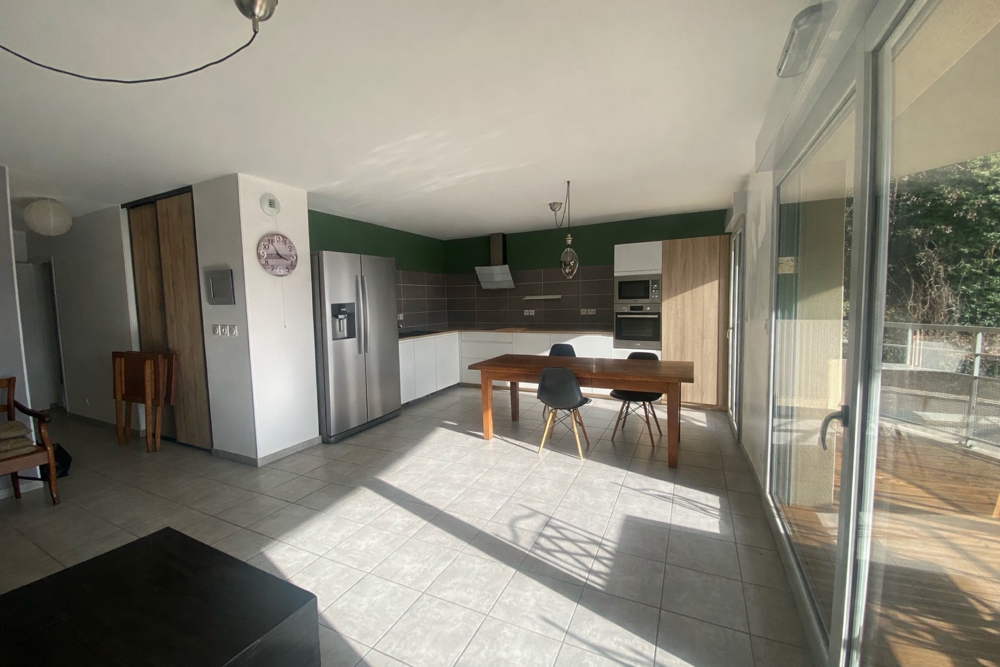 Vente Appartement SAINT GALMIER APPARTEMENT T4 88 m2 AVEC TERRASSES ET GARAGE ET VUE D�GAG�E St galmier