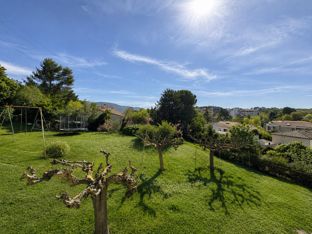 Vente Terrain Magnifique terrain de 1 050 m2   Vue dominante, permis accordé et libre constructeur - La valentine