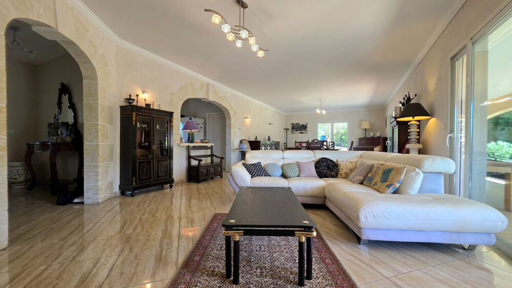 Vente Maison MAISON T5 - 153M2 PROCHE DES COMMODITES AVEC TERRAIN DE 2859M2 ET GARAGE / MONTREAL Montreal
