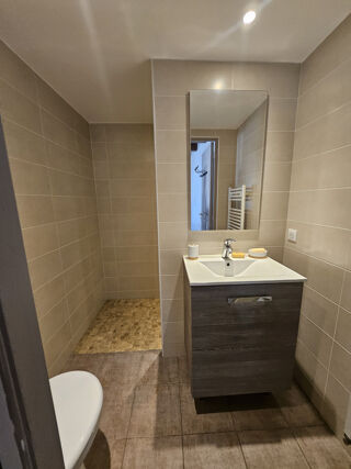  Remise / Grange à vendre 3 pièces 80 m²