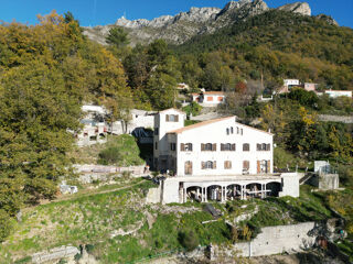  Maison � vendre 15 + pi�ces 420 m�