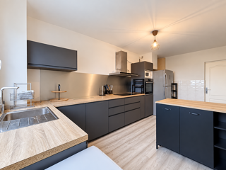  Appartement à louer 4 pièces 87 m²
