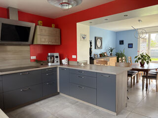  Propri�t�/ch�teau � vendre 9 pi�ces 204 m�