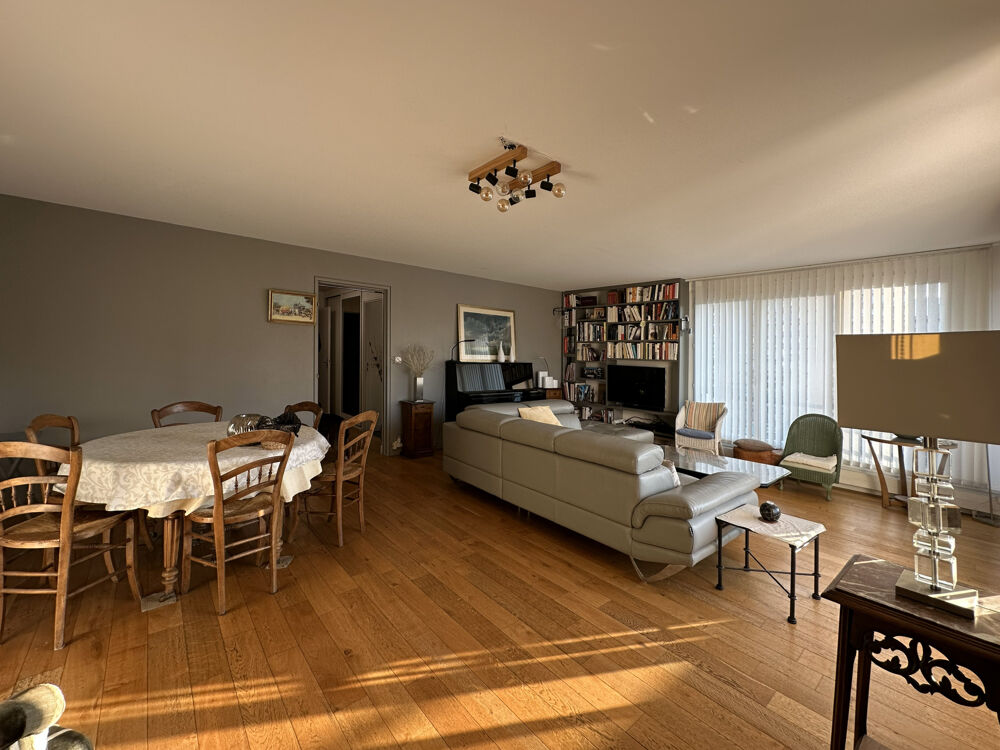 Nanterre Préfecture Parc André Malraux : Appartement de 5 pièces sur 102 m2 + balcons + cave + box fermé