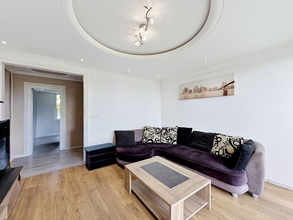 Saint-Priest Appartement T4 de 62 m2 traversant avec balcon