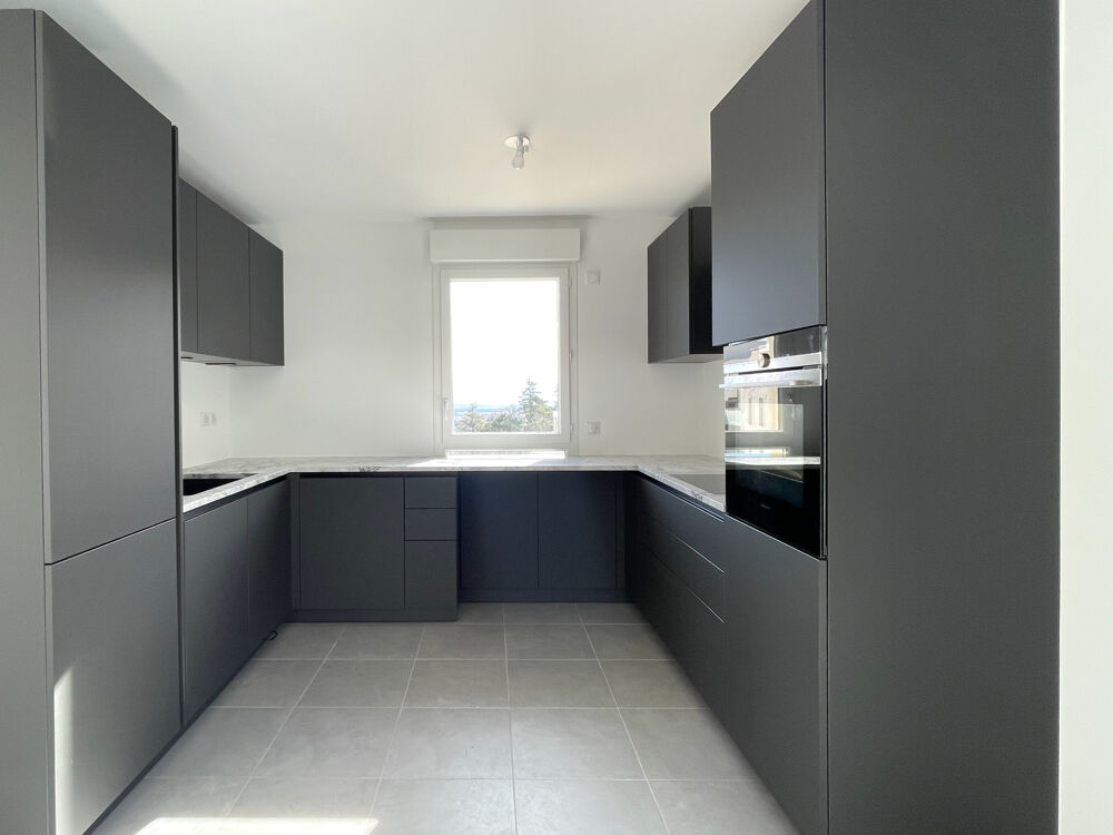 Vente Appartement Appartement dernier étage avec trois chambres et deux terrasses - DEUX GARAGES Gex