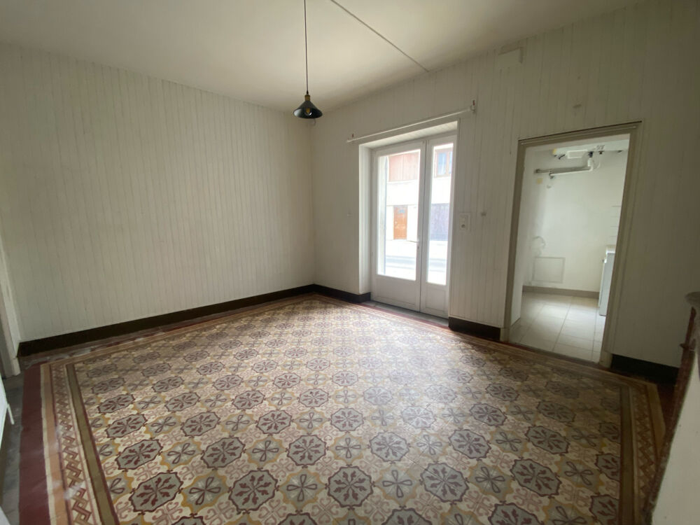 Maison de ville dans Camaret sur Aigues de 77m2 + local indépendant de 26m2