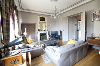  Propri�t�/ch�teau � vendre 7 pi�ces 226 m�