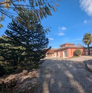  Propri�t�/ch�teau � vendre 8 pi�ces 200 m�