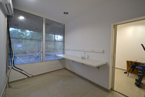   Bureau r�nov� en rdc zone franche Appartement - 2 pi�ce(s) - 20 m�