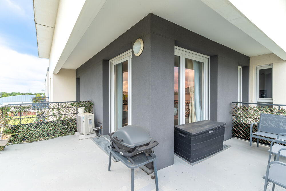 Grand Appartement Familial de 95 m2 avec Suite et Balcon Trappes