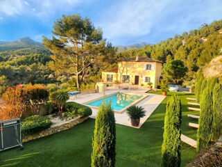  Maison � vendre 8 pi�ces 350 m�