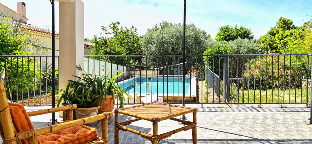 A seulement 4 km d'Uzès