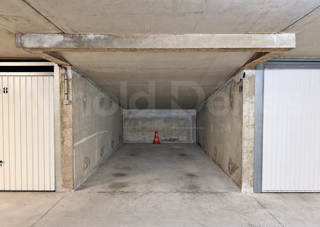  Parking / Garage à vendre 