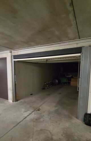  Parking / Garage à vendre 27 m² Vitrolles