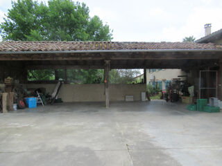  Maison  vendre 8 pices 236 m