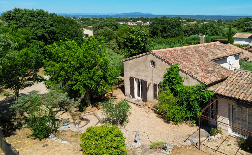 EXCLUSIVITE.. A vendre belle villa avec superbe terrain, 3 km d'Uzès