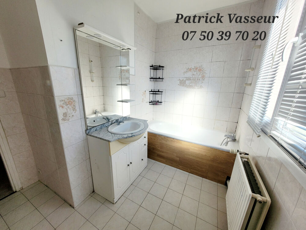 Vente Maison maison en retrait de rue , 3 chambres , jardin, garage Bauvin