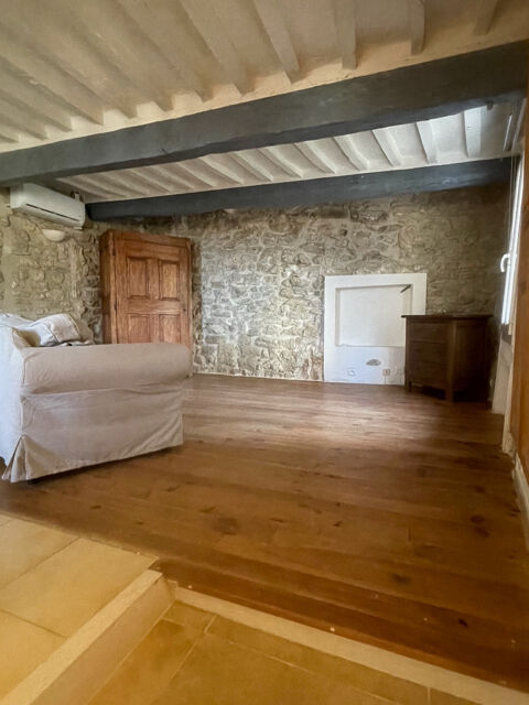   Charmante maison de village en pierres, entirement restaure   67 m2   2 chambres. Maison - 3 pice(s) - 67 m