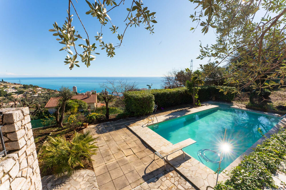 Vente Maison Villa provençale offrant une vue panoramique sur la mer à La Turbie, à 5 minutes de Monaco La turbie