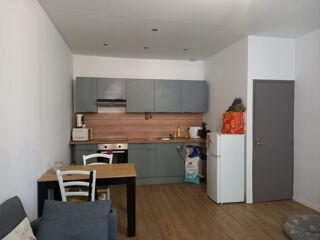  Appartement à louer 2 pièces 45 m²